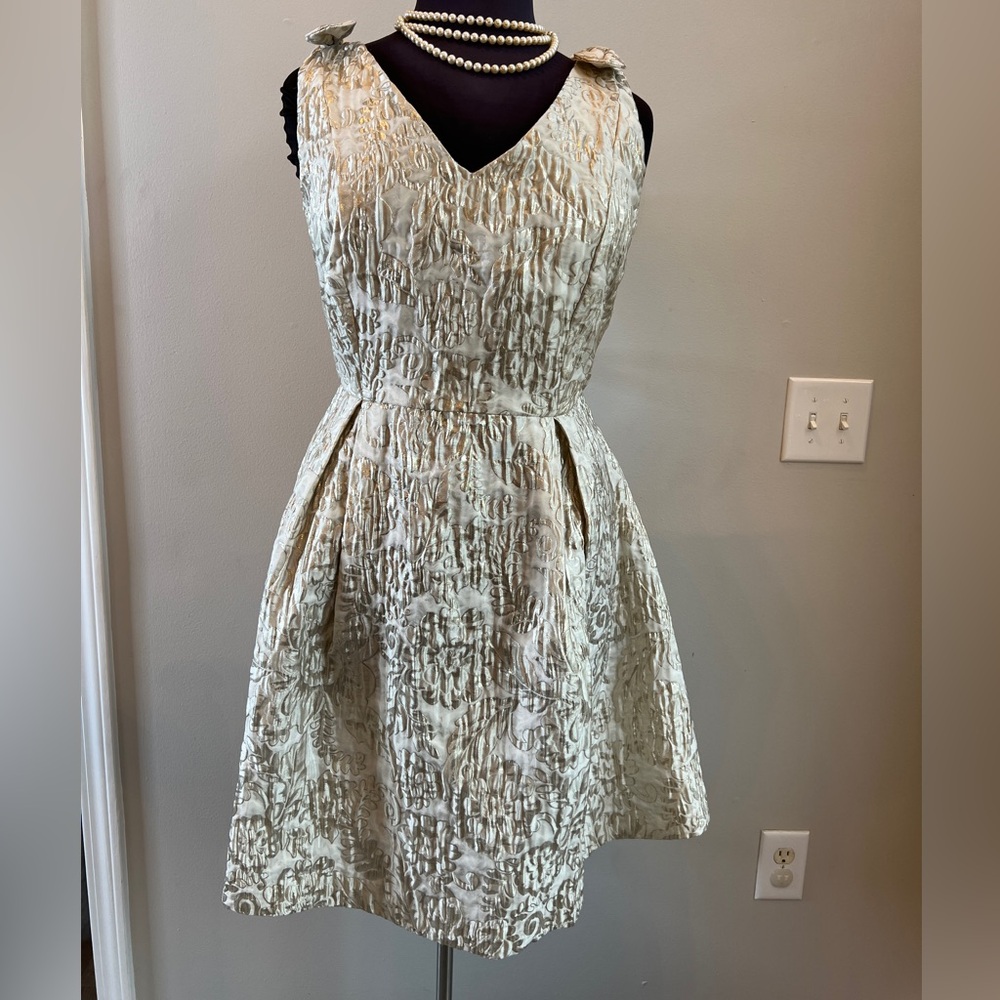 New! Eloquii Gold & Ivory foil accent floral print dress size 14